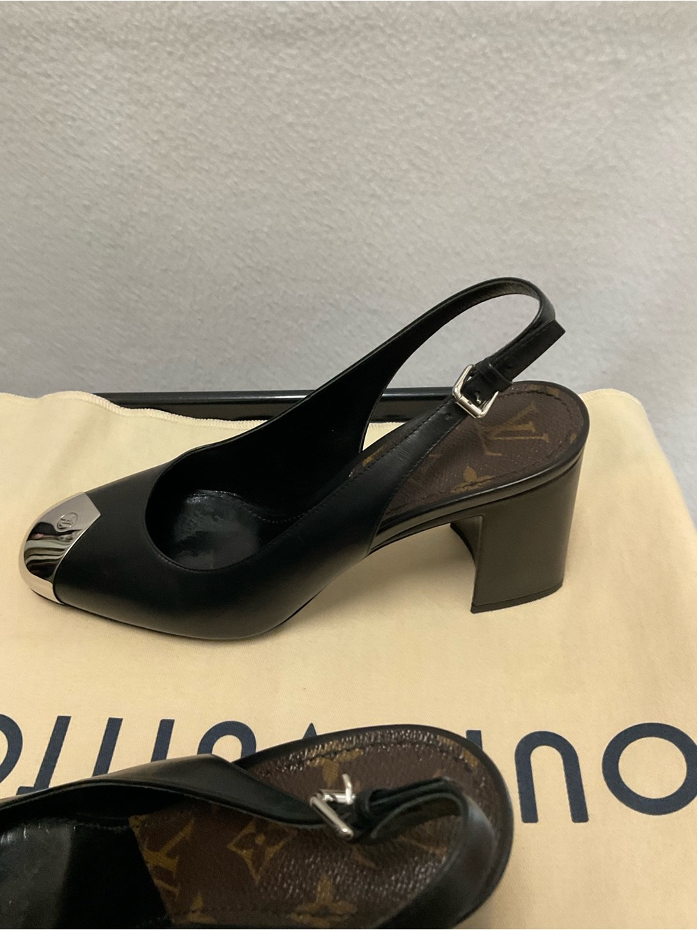 Louis Vuitton
2020 Leather Slingback Pumps - Picture 8 of 12